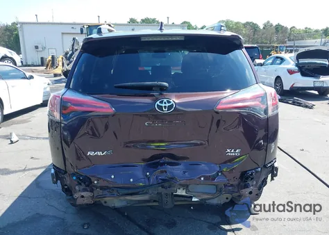2018 Toyota Rav4 Xle z USA, uszkodzony, nr VIN 2T3RFREV3JW813229